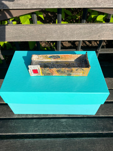 Graphic box “Red square”